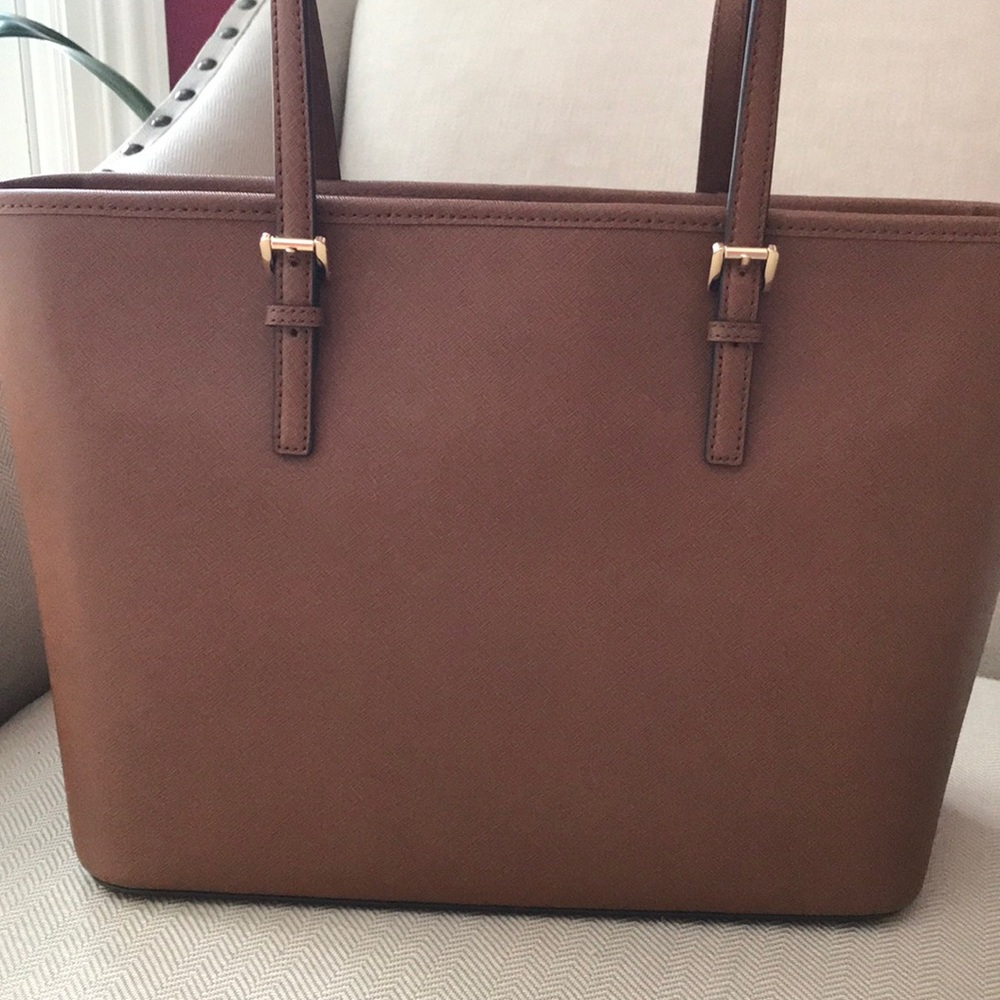 COPY - New Michael Kors jet set travel carryall t… - Picture 4 of 5